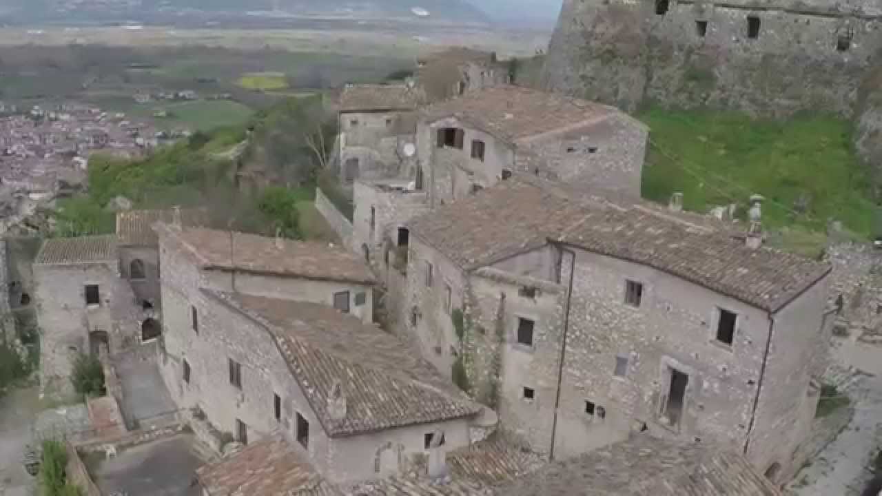 Vairano Patenora Borgo Medievale ripreso con drone