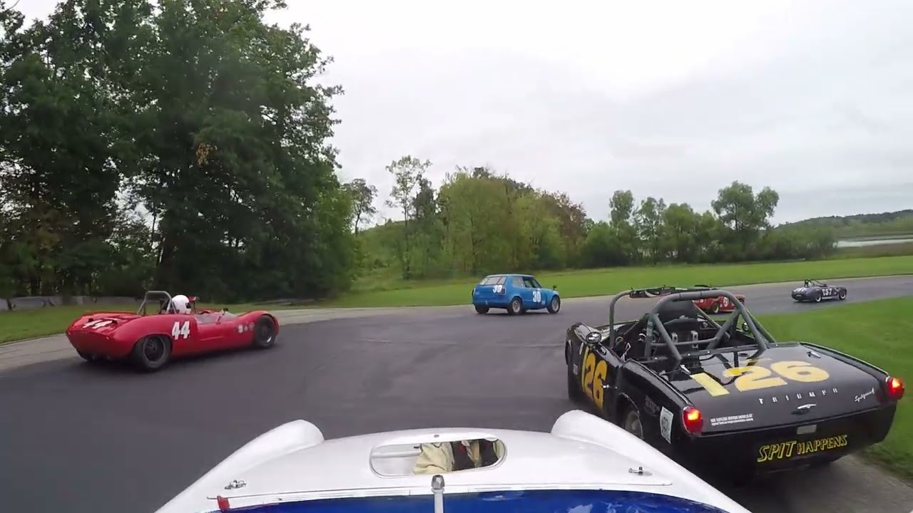 2022 VSCDA Grattan Feature Race - Sunbeam Alpine