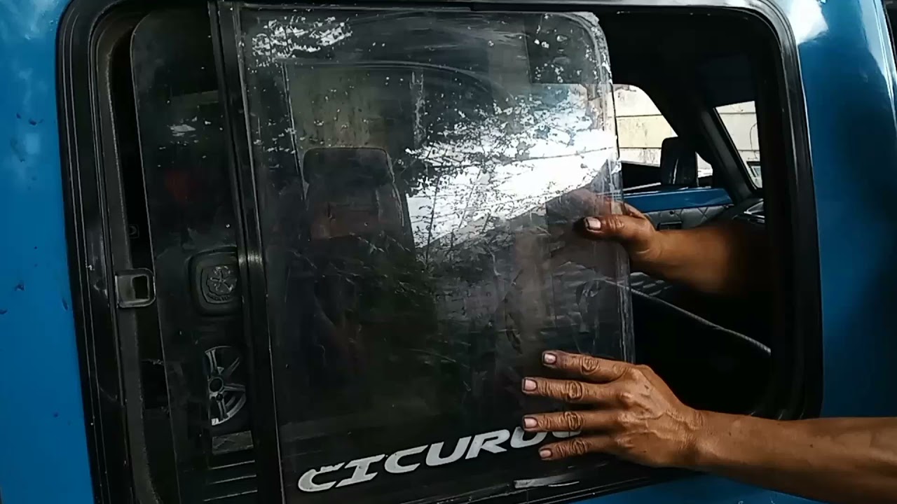 Kaca samping kanan bocor carry 1.0