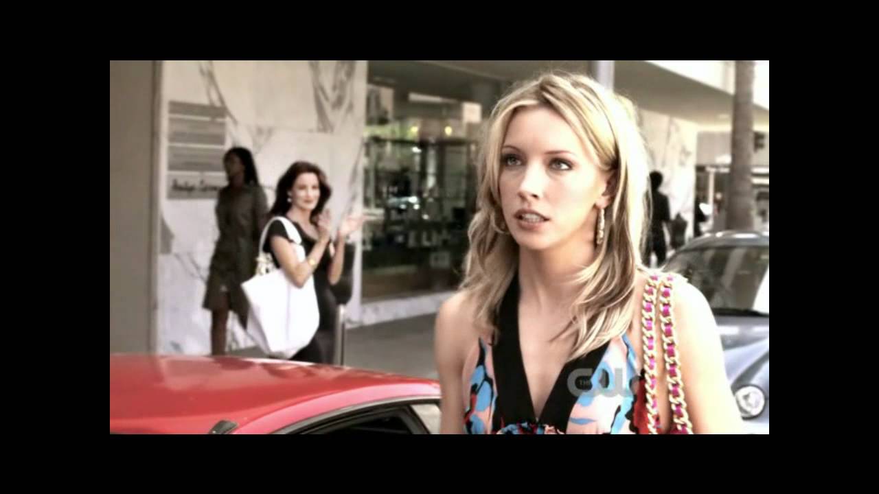 Ella Simms - Melrose Place 2.0 - 1x05 (1)