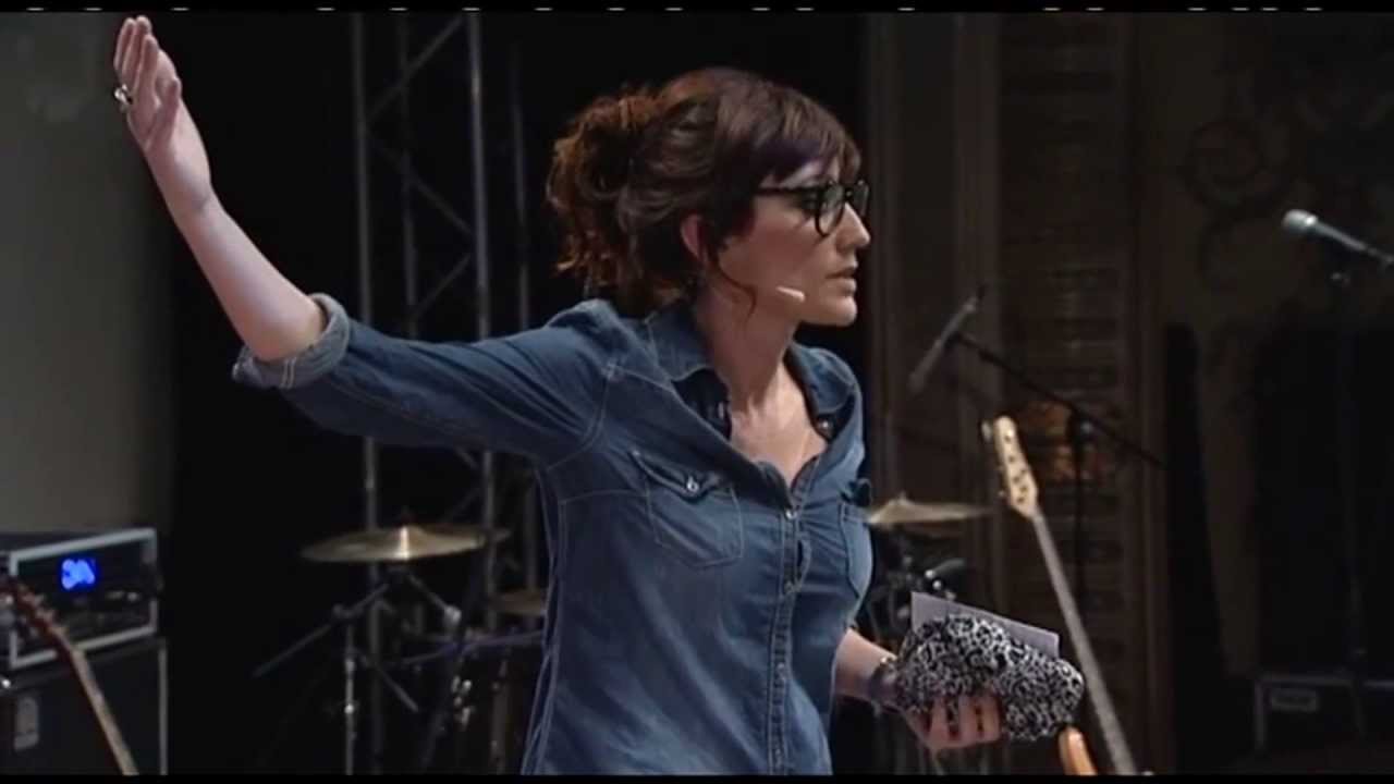 Modernas que se visten como Pocahontas - Ana Morgade