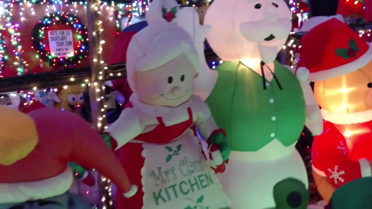 Airblown Inflatable Christmas Display 2016 Award Winner