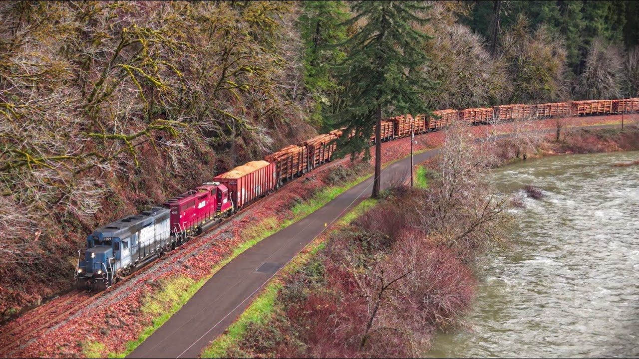GP30 Leads along Scenic River [Clip]