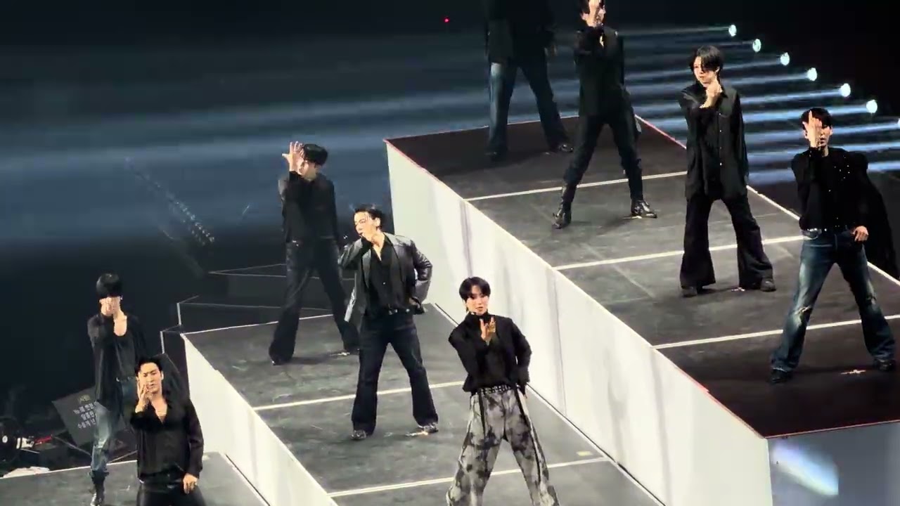 SUPER JUNIOR 20th Anniversary TOUR ＜SUPER SHOW 10＞ in KAOHSIUNG D1 012326 sayless