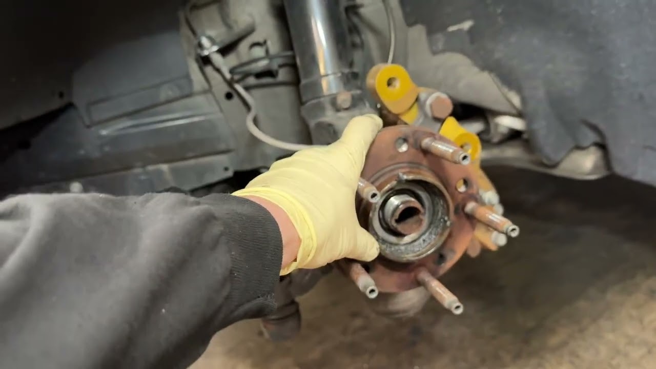 Замена переднего ступичного подшипника BMW E46 (BMW E46 323i, 325i 330i, M3)