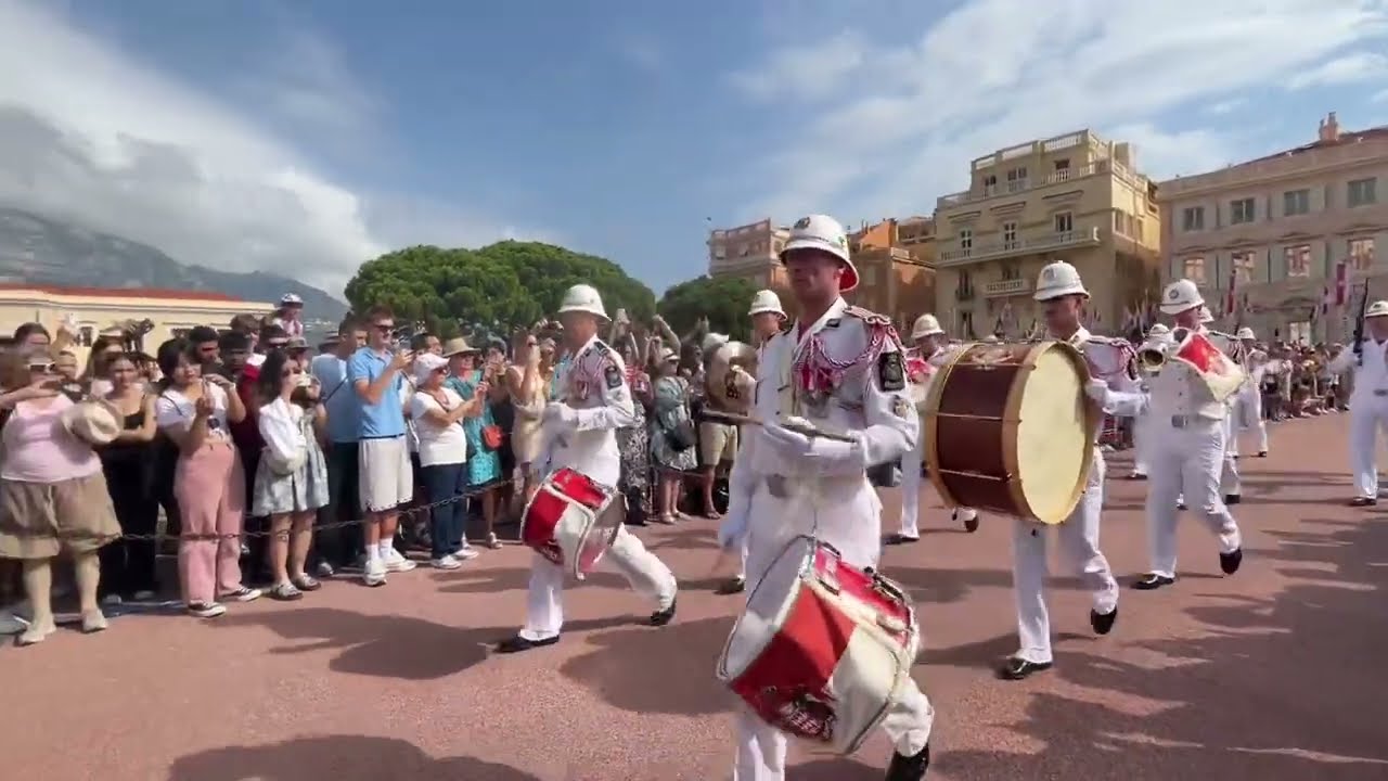 Changement de Garde a #monaco