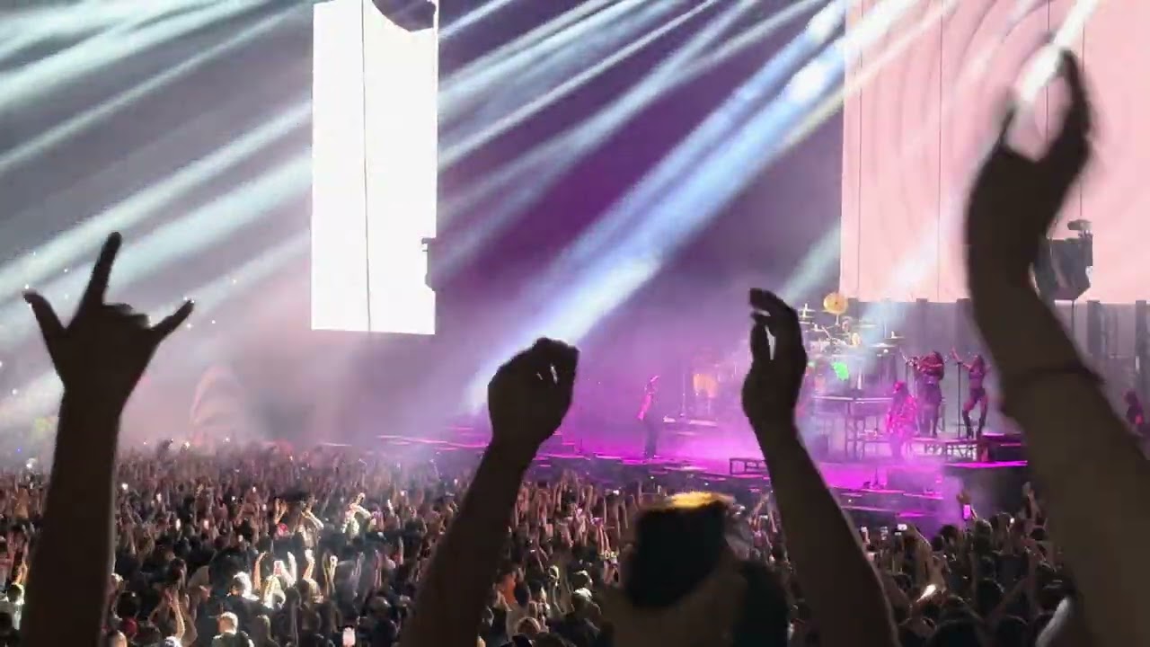 Me caes perfecto. Moderatto ¡Adiós amigos! Palacio de los Deportes
