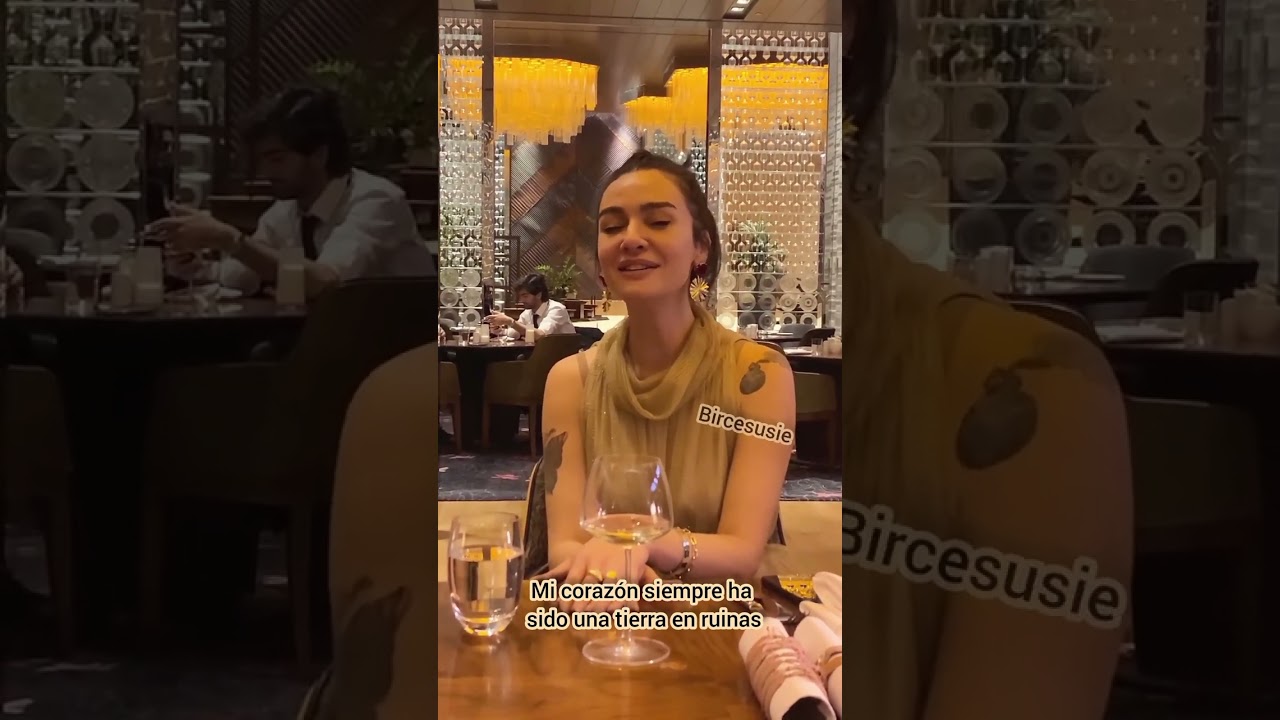 Birce Akalay  interpretando una bonita canción .. aquí con subtítulos en español...❤️❤️