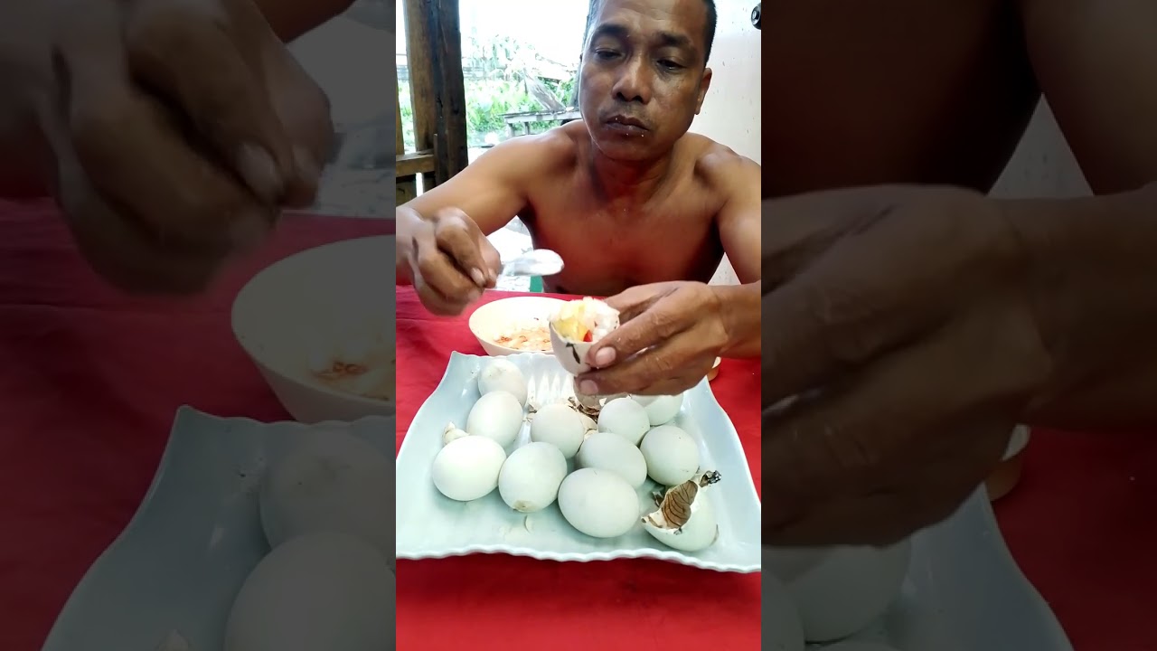 Mukbang balut 