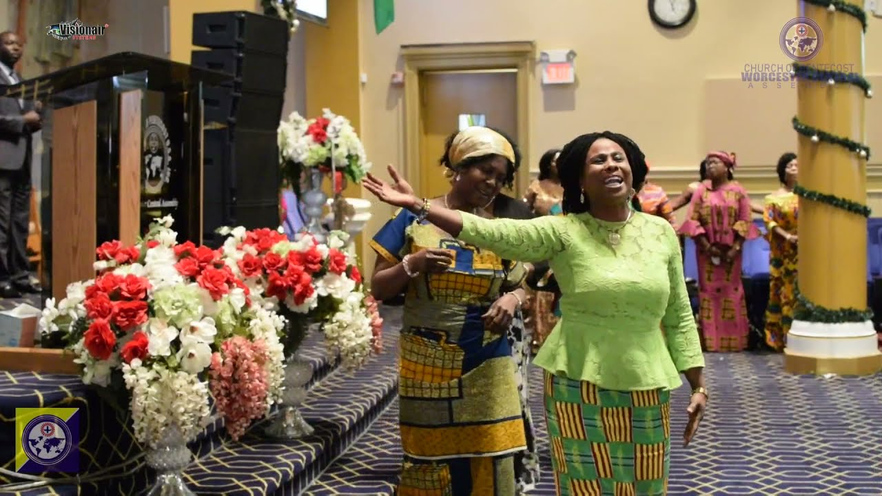 Nti Owura tina yen kyen kakra (praises) by Bro. Uriel.