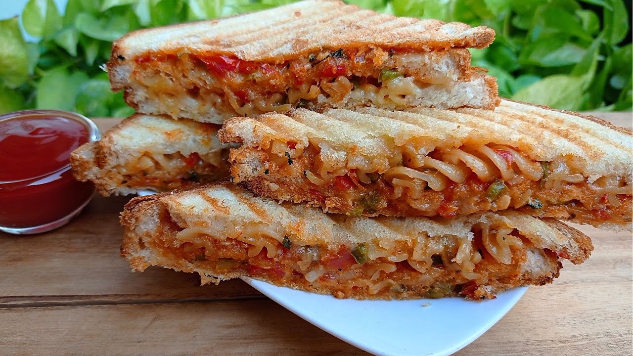 New Indian Breakfast Recipe Pasta Sandwich Recipe in Hindi by Indian Food Made Easy
