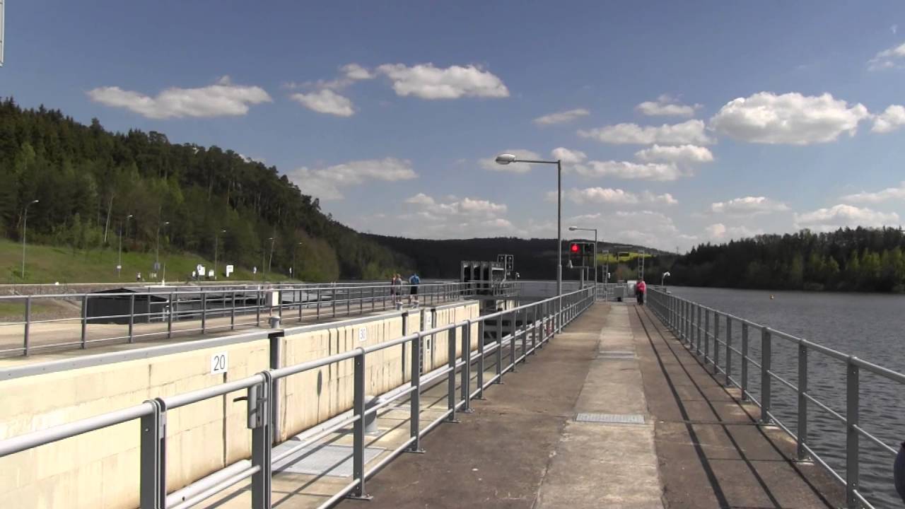 Plavební komora VD Hněvkovice