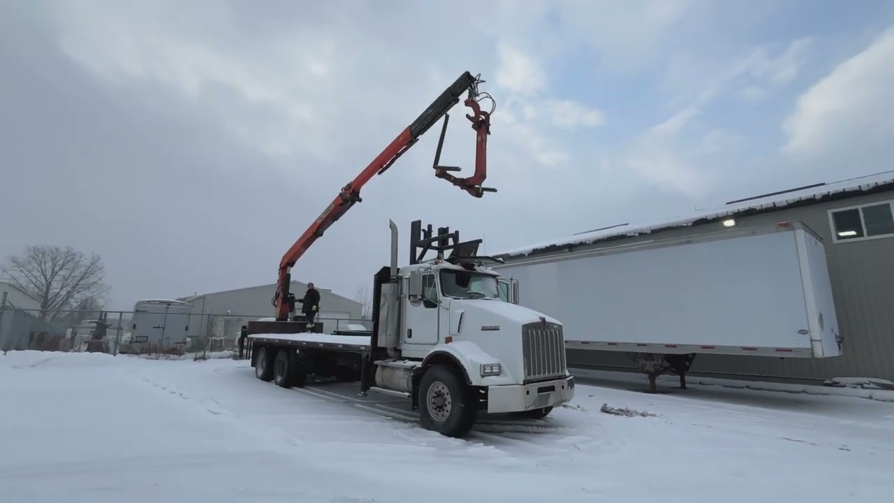 2002 Kenworth Material Handler