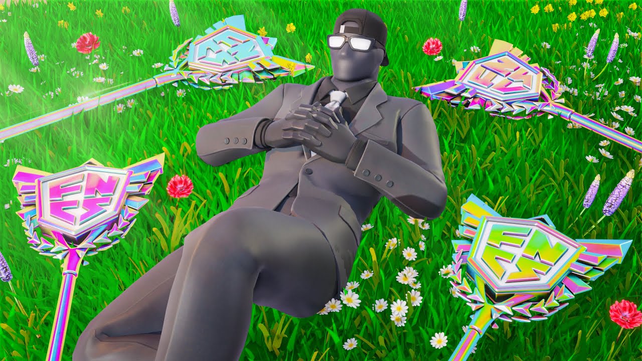 I Hired 4 FNCS CHAMPS To Hunt Me Down!