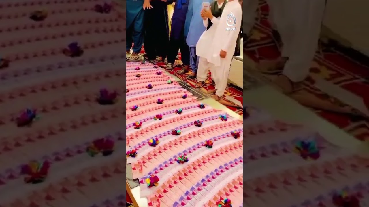 Barati stunned to see a 30 feet long necklace worth Rs 5 lakh - #Shorts
