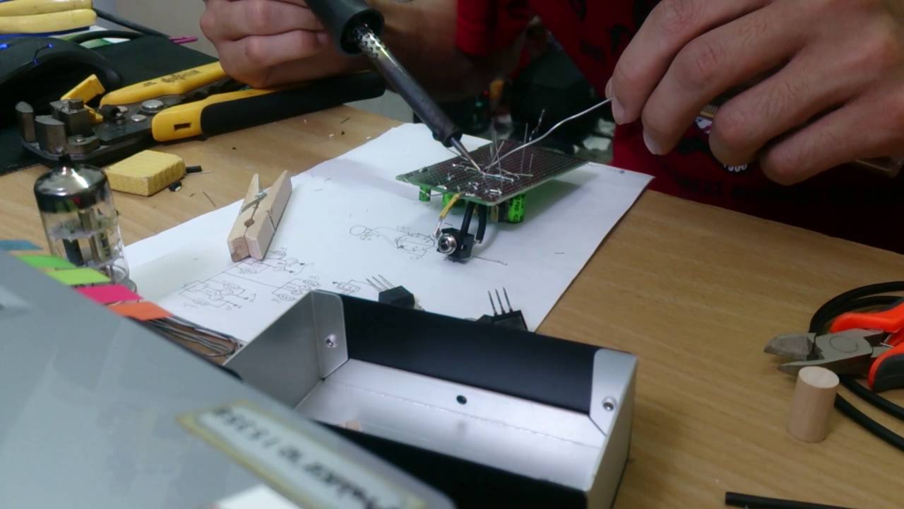ECC82/12AU7 Tube Headphone Amp DIY