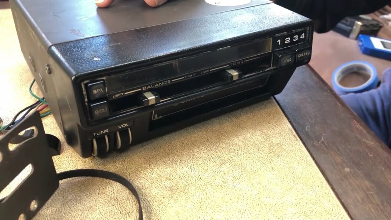 Unboxing a Sanyo FT863M Vintage Car 8-Track Player - Tinker Tailor Solder Bry