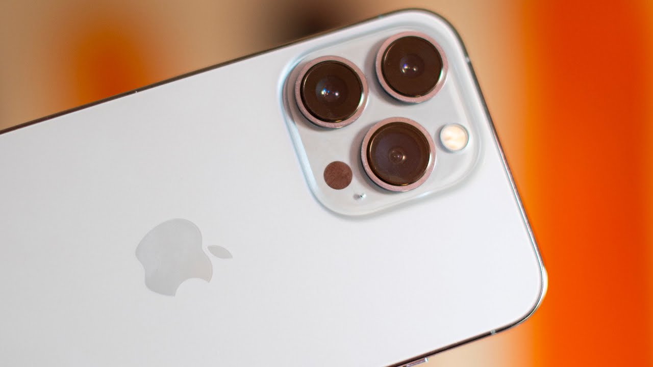 77mm Lens makes iPhone 13 Pro Worth it over the 13 Regular