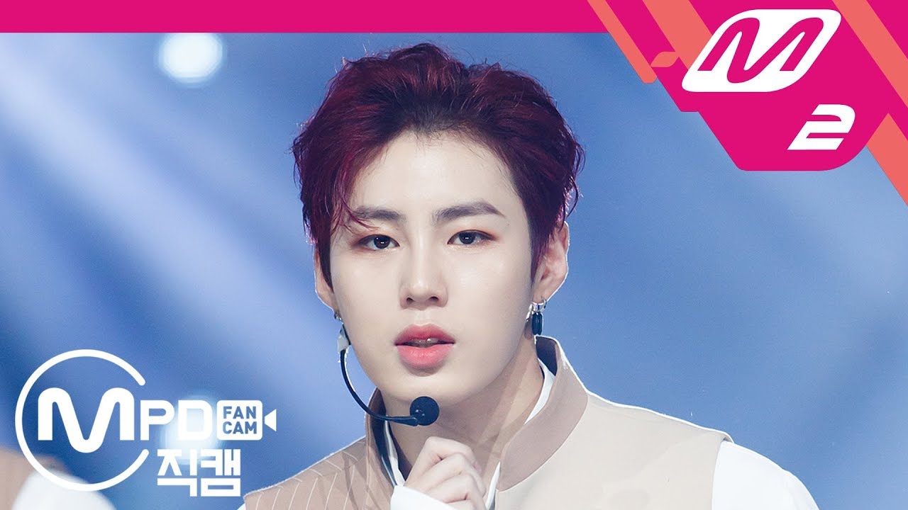 [MPD직캠] 워너원 하성운 직캠 '켜줘(Light)' (WANNA ONE HA SUNG WOON FanCam) | @MCOUNTDOWN_2018.6.14