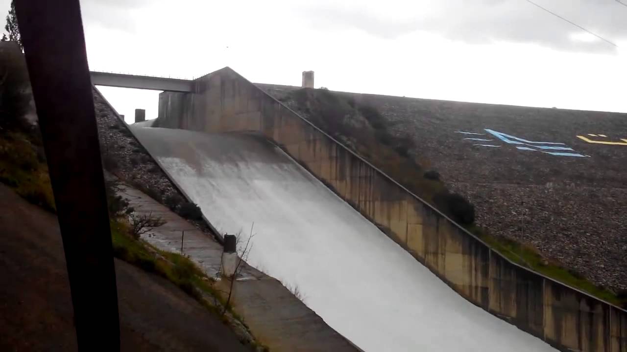 [Chronique Tizi Ouzienne FB] Débordement du barrage de Taksebt  [HD]
