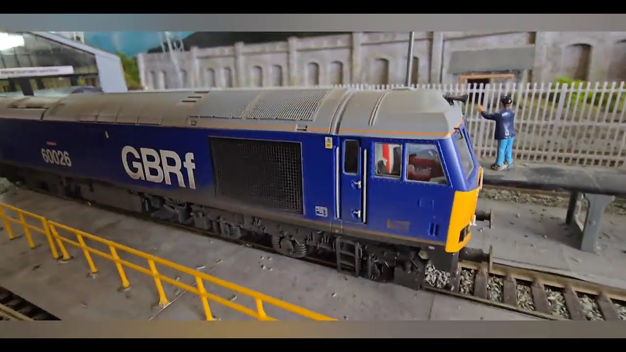 Class 60 sound battle @hornby @Cavelex 60026 60087