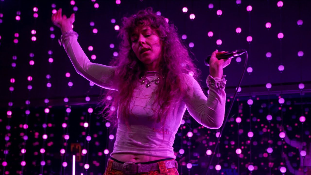 Purity Ring - place of my own (Live on KEXP)