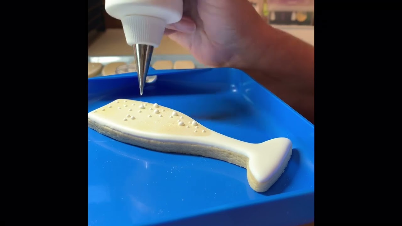 Champagne Glass Cookies