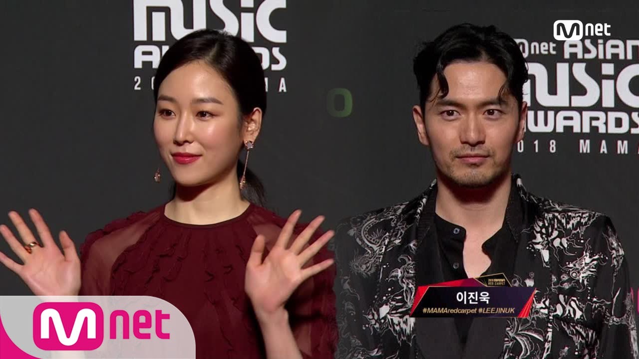 Red Carpet with Seo Hyun Jin & Lee Jin Uk│2018 MAMA in HONG KONG 181214
