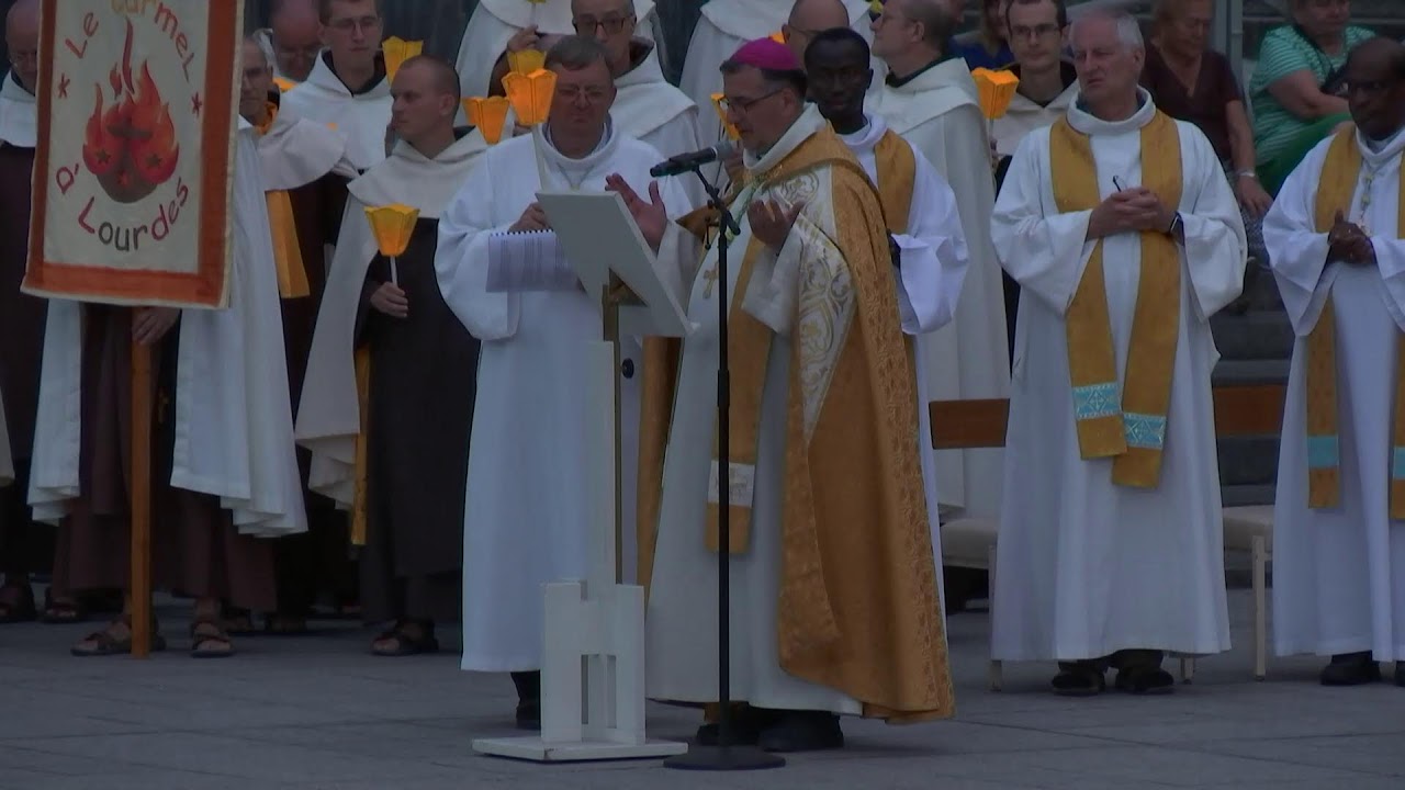 Lourdes United 2023 – 20h30 - Procession mariale aux flambeaux