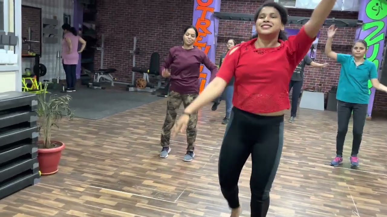 Dance Class❤️ #fitness #punjabi #dance #gym #fitness #workout #masti #youtubeshorts #shorts #gymlife