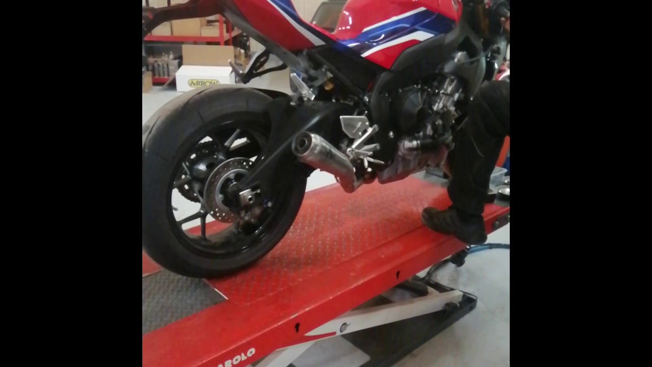 Honda CBR 1000 RR-R SP 2020 + ARROW Pro race titanium