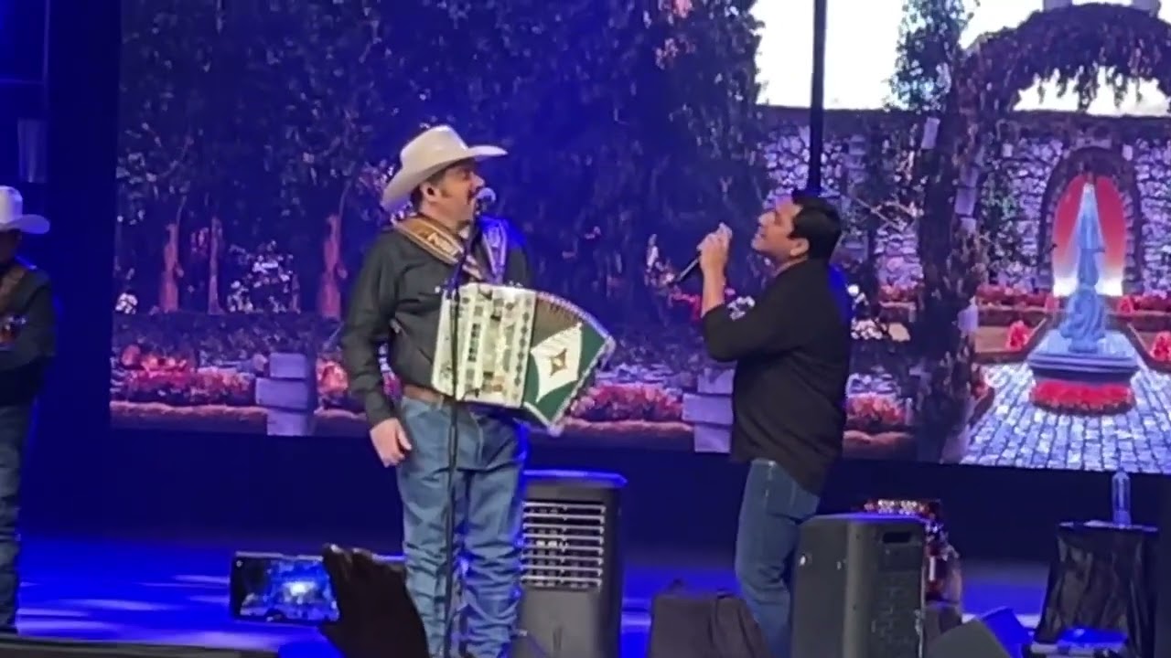 UN DESENGAÑO - GRUPO INTOCABLE CON JULIÓN ÁLVAREZ EN VIVO EN EL AUDITORIO TELMEX DE JALISCO (2022)