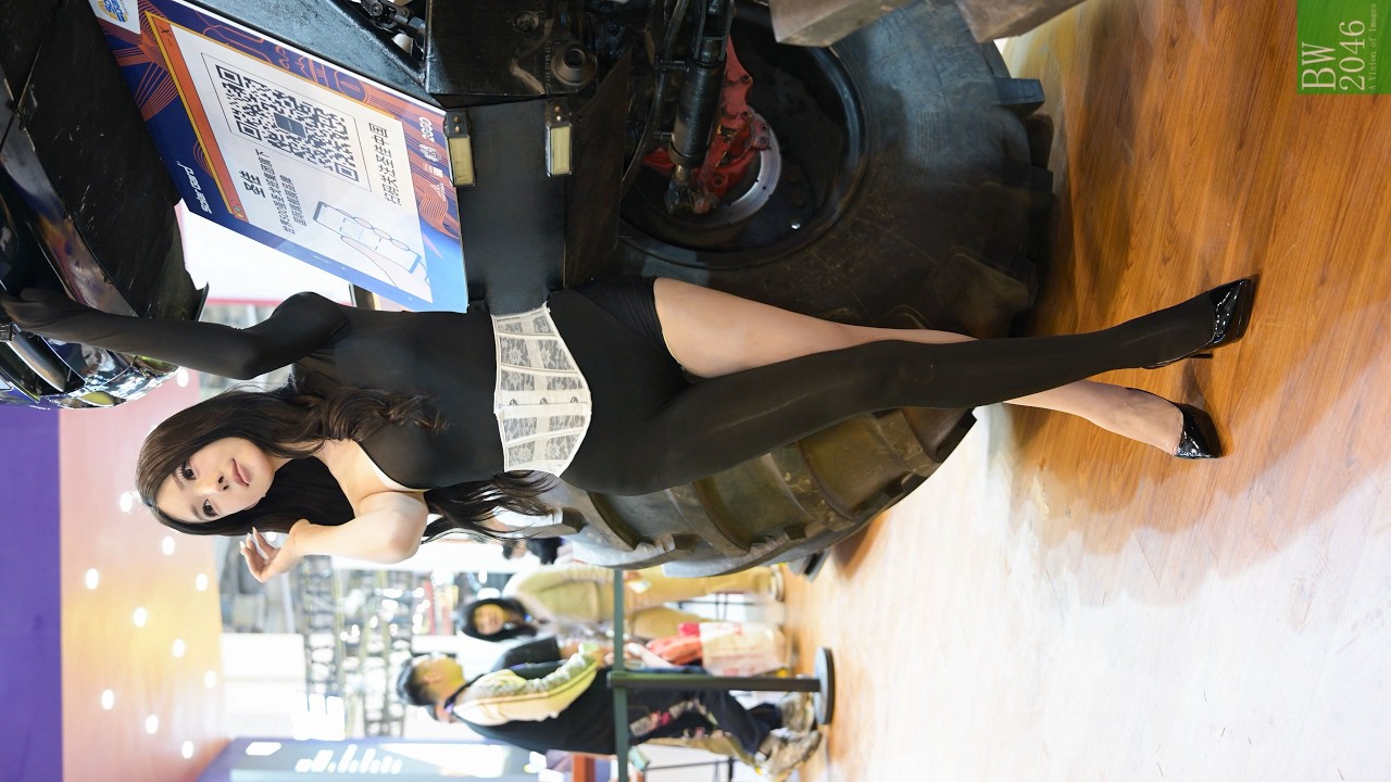 妍熙 Yan Xi (Racing Model 레이싱모델 RQ 網紅車模) - 蘇州改裝車展 Suzhou GTShow 2025 / 2025蘇州GTShow改裝車展 - KONI