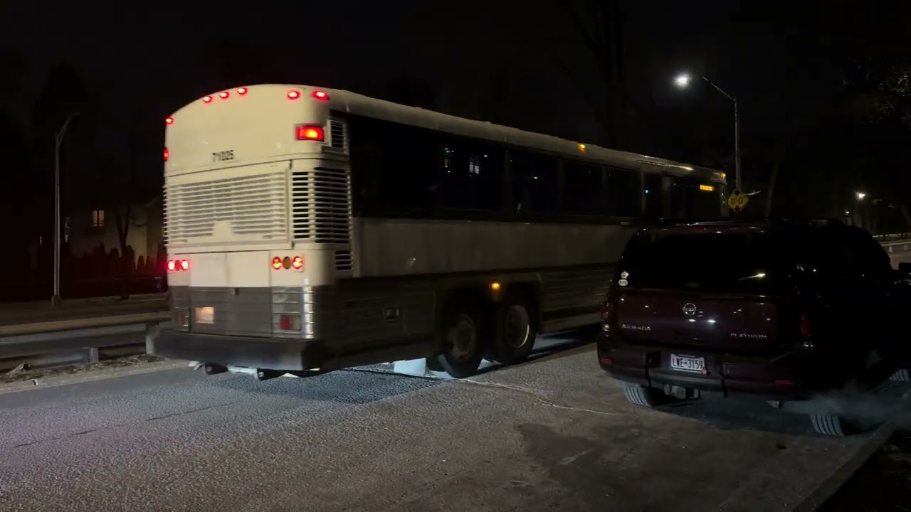 CBOA: 1988 MCI Classic 1691/7400 & 2006 MCI D4500CL Commuter Coach 71025