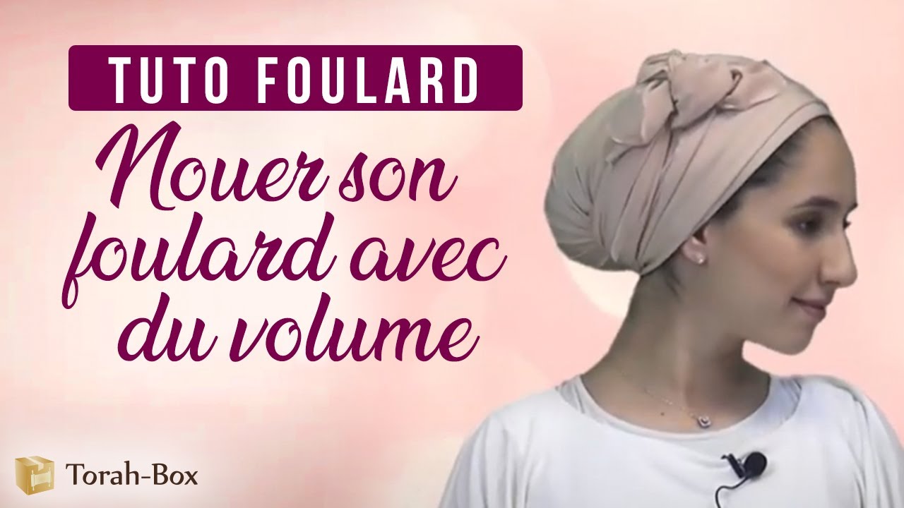 Nouer son foulard avec du volume