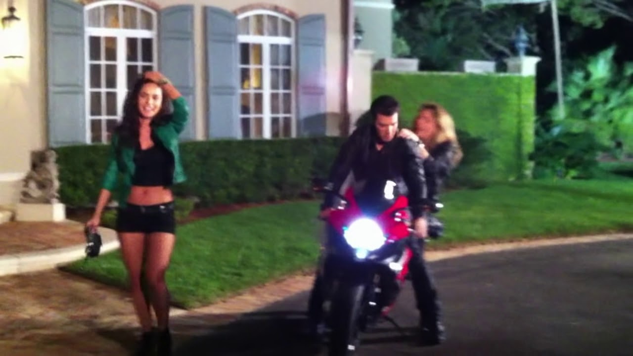Bloopers con Jencarlos Canela y Carmen Villalobos
