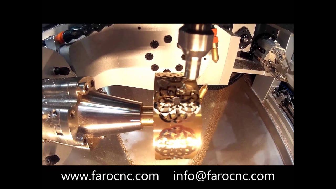 Faro F35 milling and diamond cutting machine producing a bangle