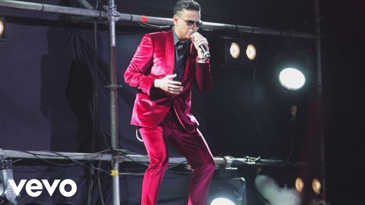 Silvestre Dangond - Regálame una Noche (En Vivo)