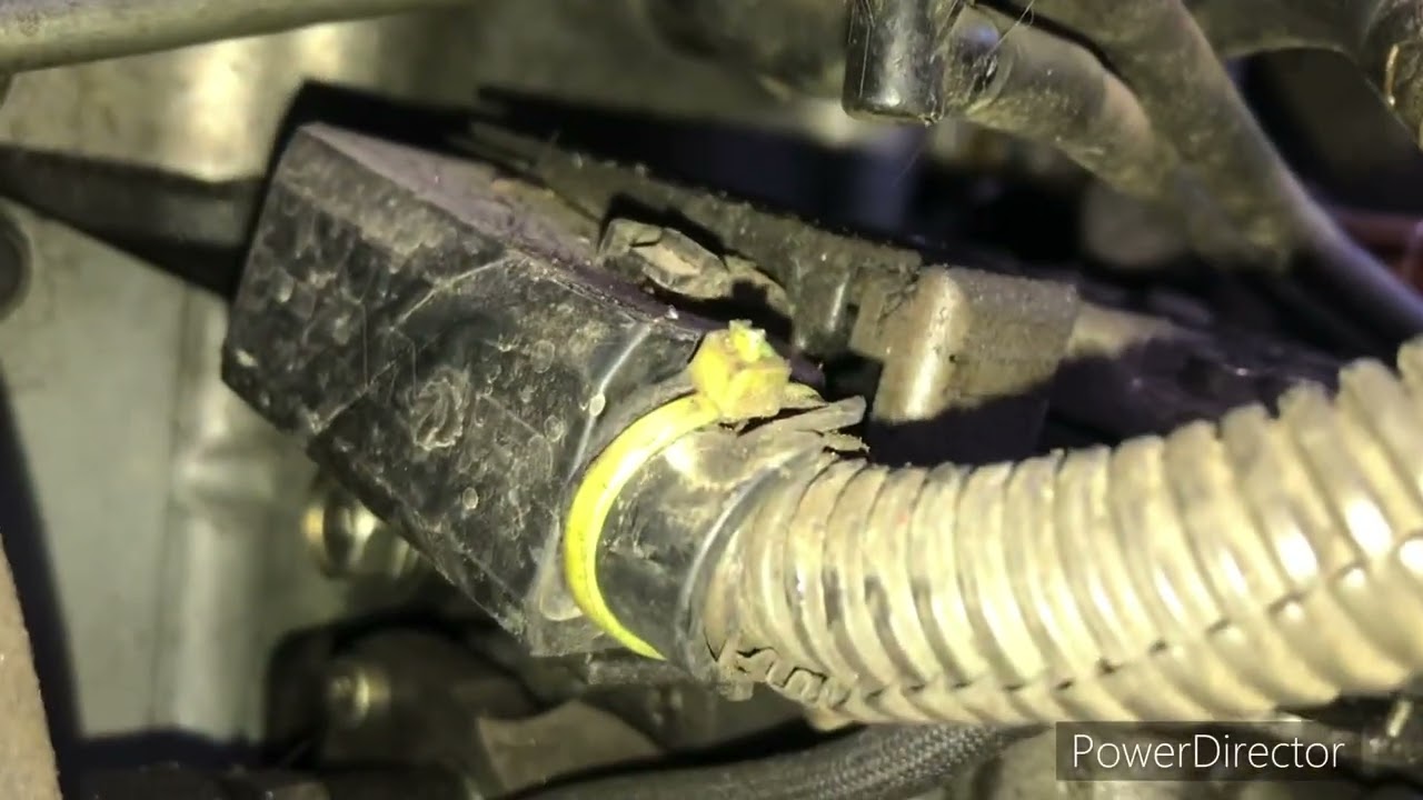 Nissan Urvan Estate ZD30 E25 engine blow by!