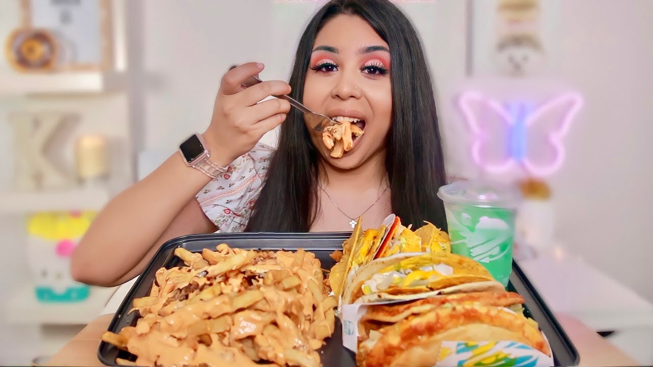 TACO BELL ANIMAL STYLE FRIES MUKBANG!! (Quesalupa, Cheesy Gordita Crunch, Doritos Locos Taco)