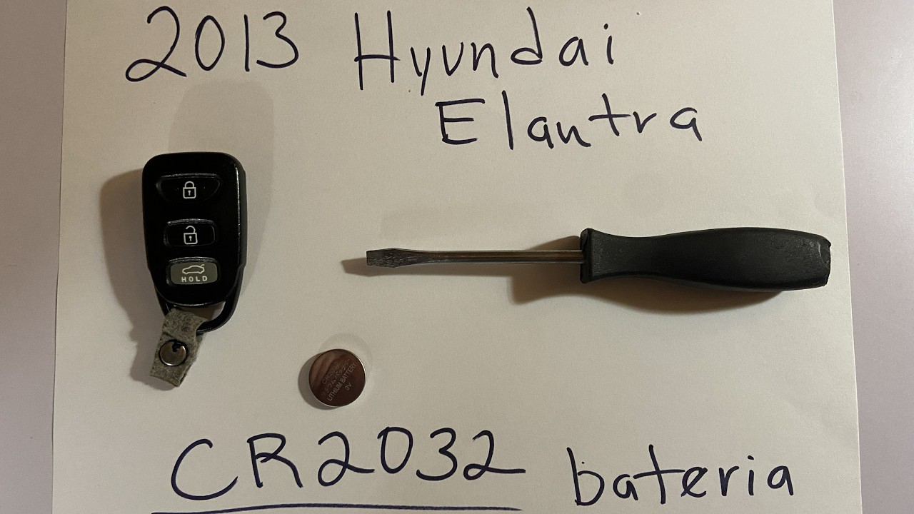 Como cambiar BATERIA del LLAVERO en  HYUNDAI ELANTRA