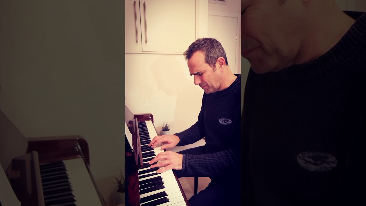 פזמון ליקינטון.