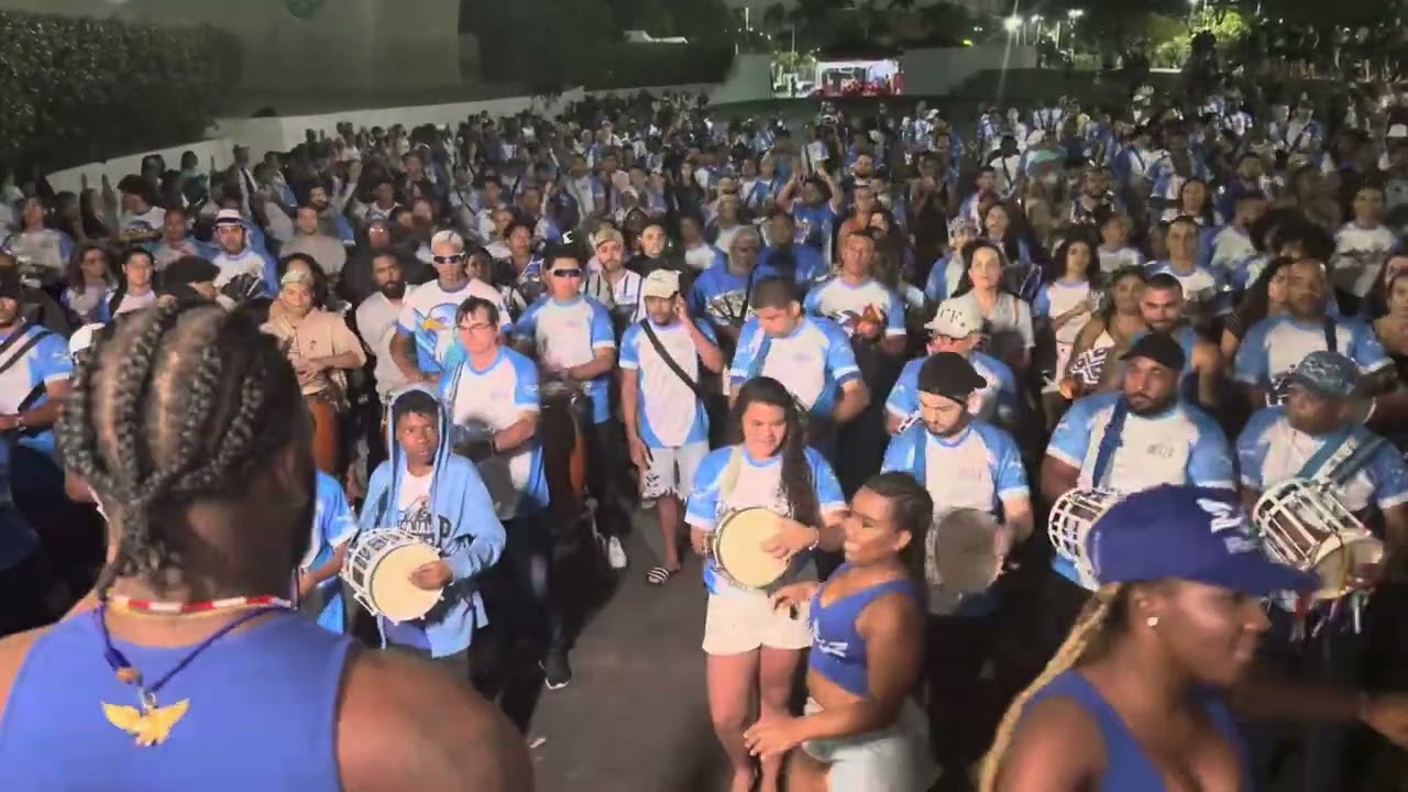 Primeiro ensaio da bateria da Portela no parque Madureira para o carnaval de 2026!