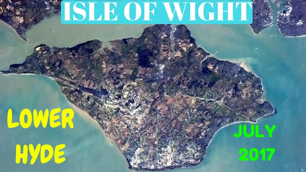 ISLE OF WIGHT | LOWER HYDE JULY 2017| Day 1 - ARRIVING & CHALET TOUR | ELIZAWENDY