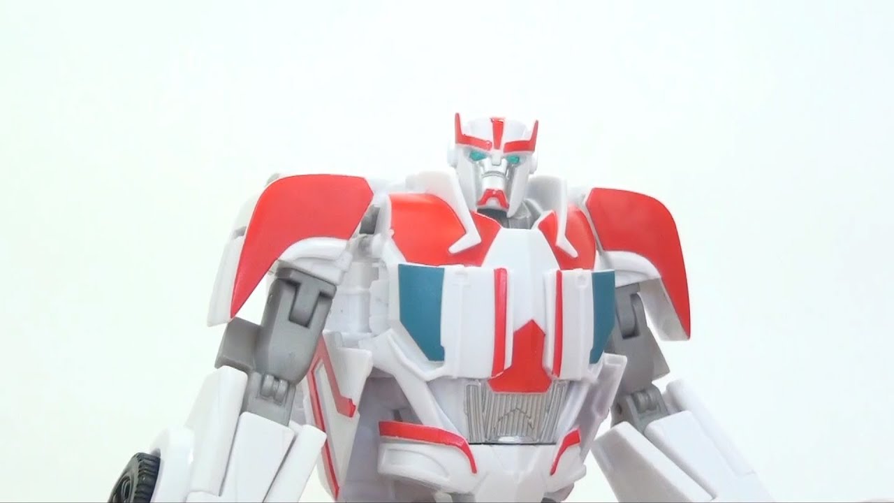 Video Review of the Transformers Prime (RiD) Deluxe Class: Ratchet