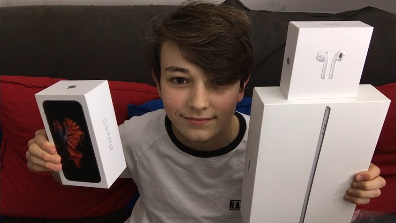 ASMR Apple Store Role Play ~ OskASMR