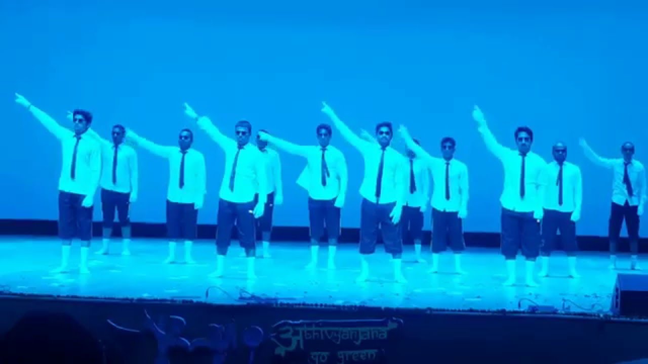 Funny Dumb dance by THASKA BOYS @ GBU Abhivyanjana 2016 (Gautam buddha university) HD