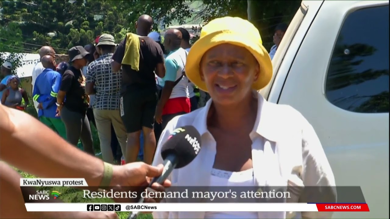 KwaNyuswa residents in KZN protest lack of running water, power cuts; demand mayor's attention