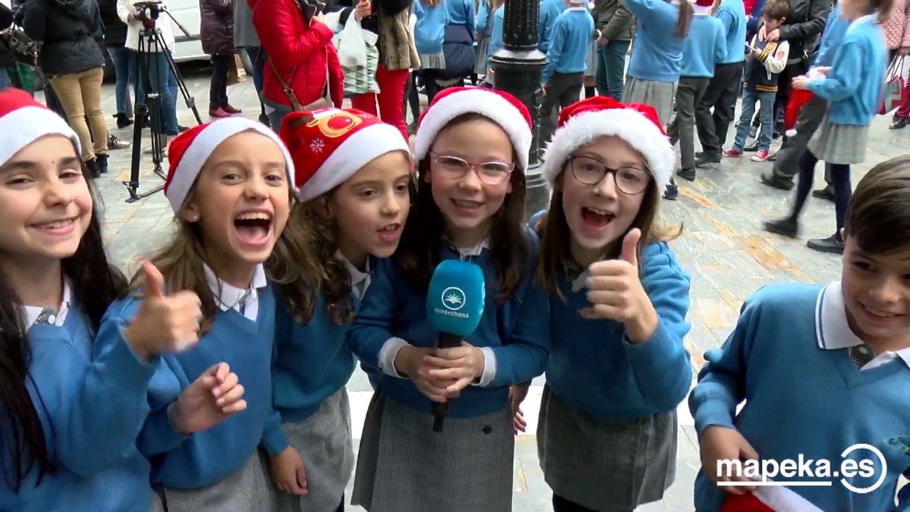 Canciones navideñas por las calles de Archena. Colegio el Ope.