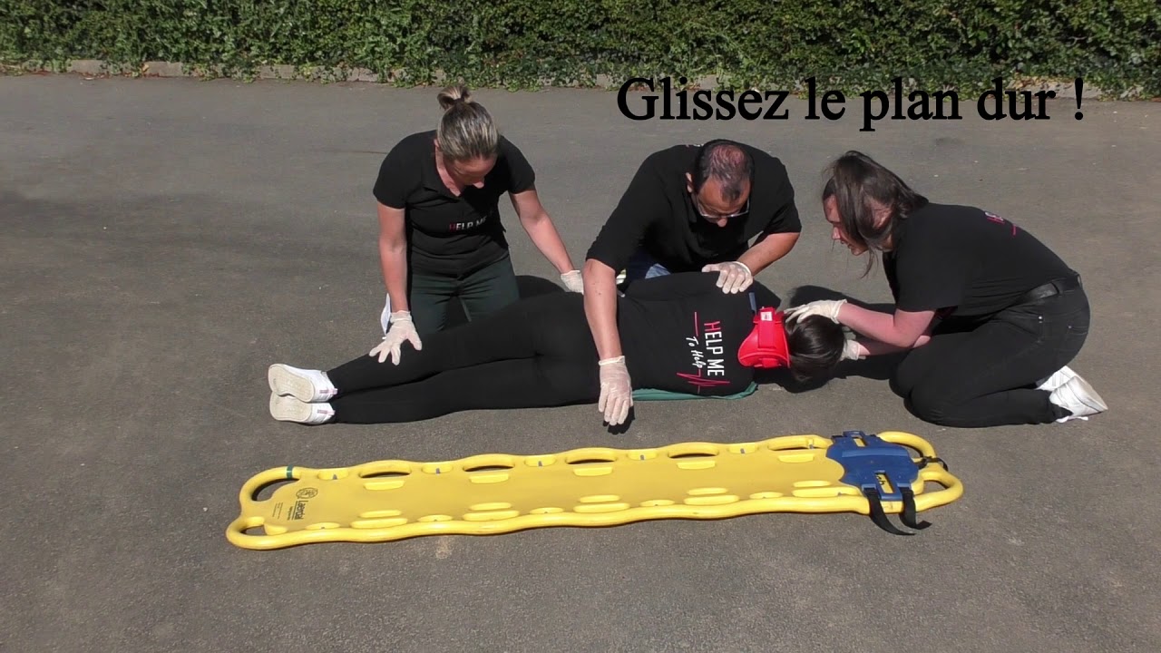 Plan dur victime allongée sur le dos
